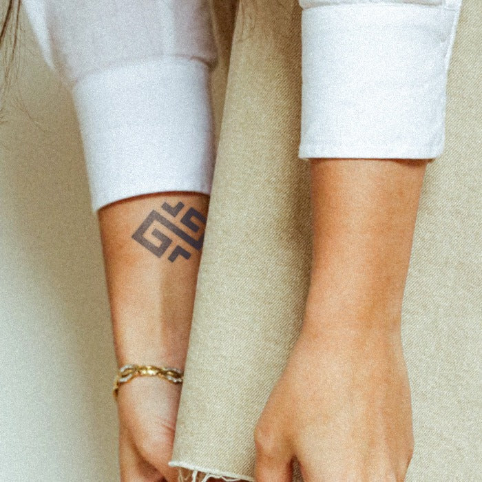 GEOMETRIC DESIGNS