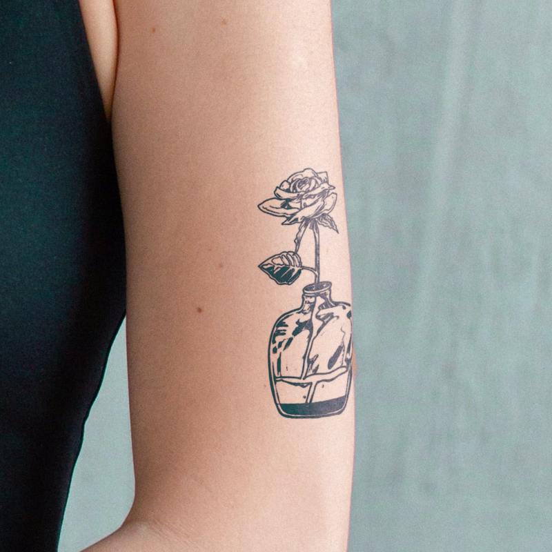 DAYTIME ROSE